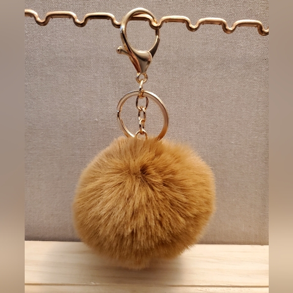 Cute Fashion Faux-Fur Puff Ball - Picture 2 of 8